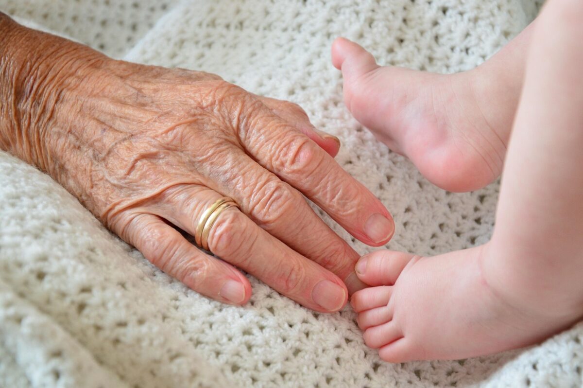 « C’est notre petit secret » : recadrer les grands-parents sans déclarer la guerre