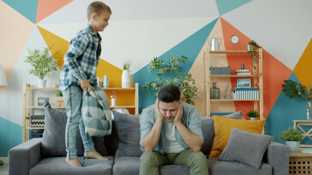 Le piège du « papa cool » : pourquoi tout négocier peut fragiliser nos enfants